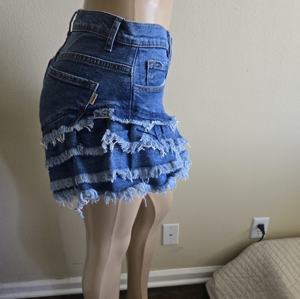 Denim Ruffle Shorts - Picture 7 of 9